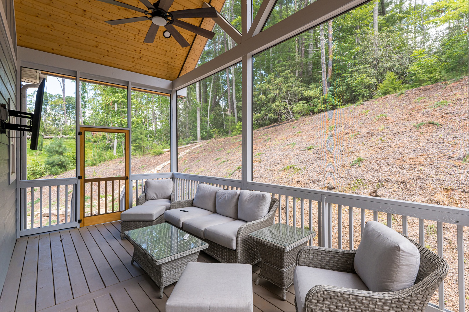 Featured image for “No Space, No Problem: Fairview Family Gets Their Private Outdoor Retreat”